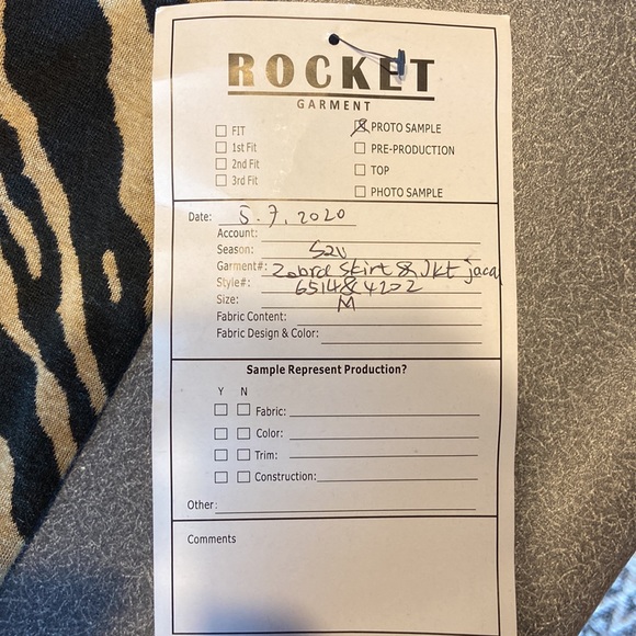 Womens matching zebra skirt and jacket; Size med - Picture 5 of 8